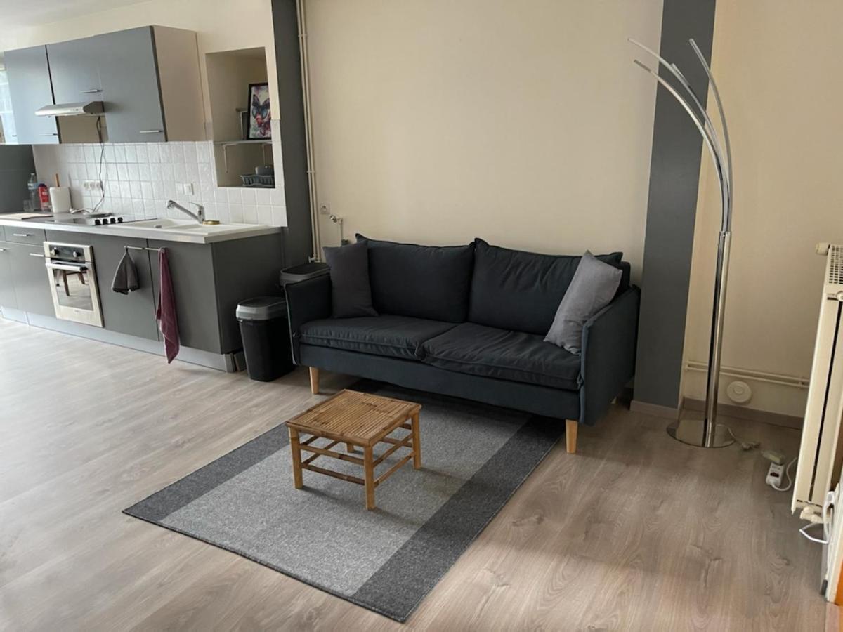 Ferienwohnung Chambre Simple Avec Wifi Châtellerault Exterior foto